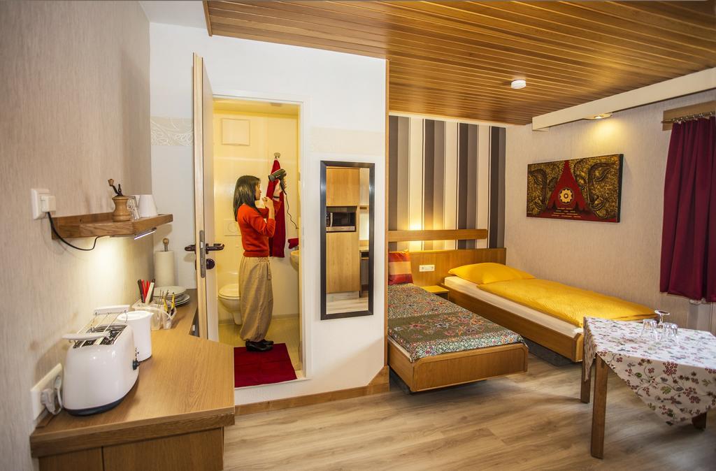 Boardinghouse Remchingen Baan Arun Apartment Bagian luar foto