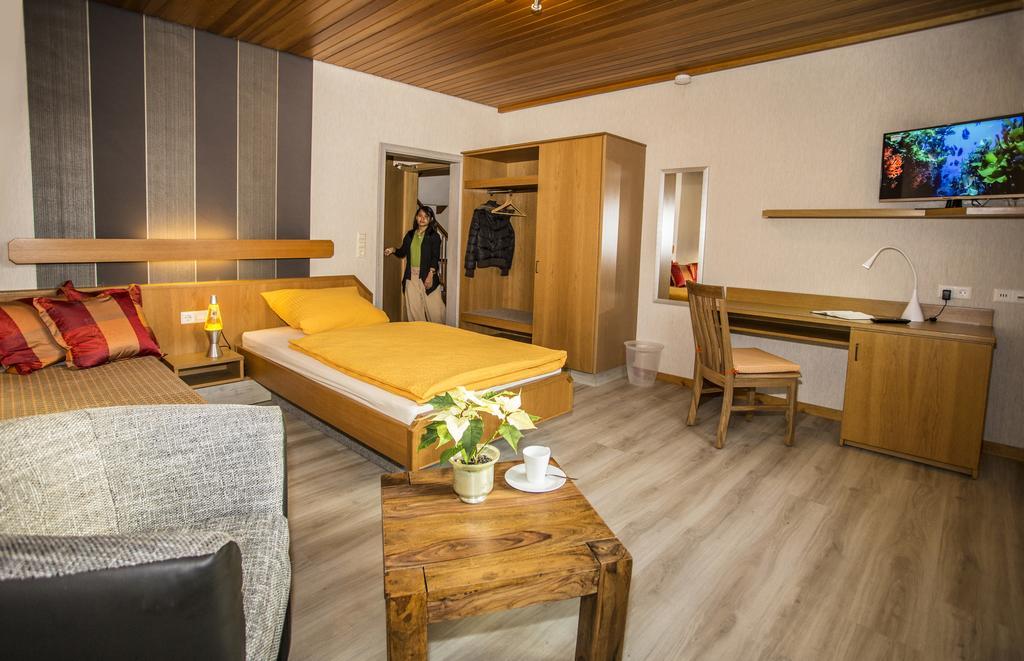 Boardinghouse Remchingen Baan Arun Apartment Bagian luar foto
